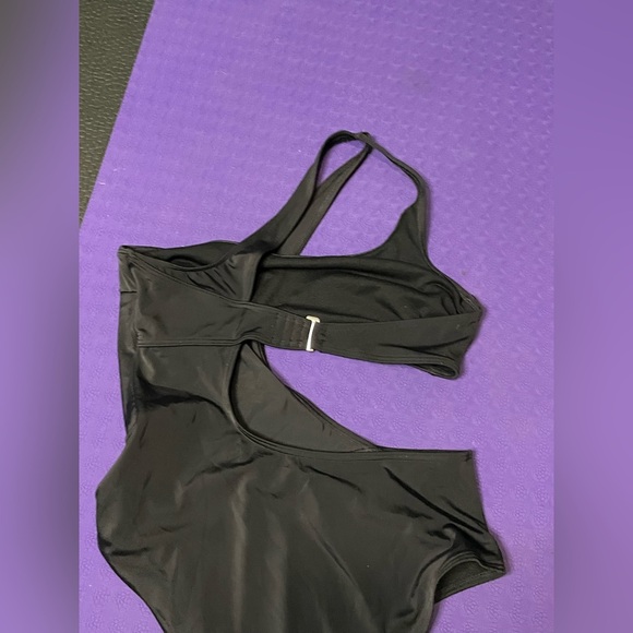 Adore me Alaine Contour Black One-Shoulder Swimsuit‎ size large - Picture 9 of 13